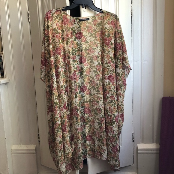 Brandy Melville Kimono - Picture 1 of 4